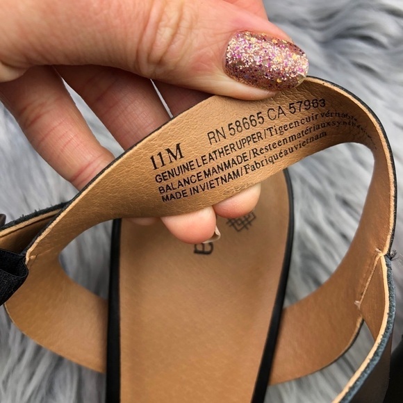 New Susina Terra Black Leather Wedge Sandal - Picture 5 of 9